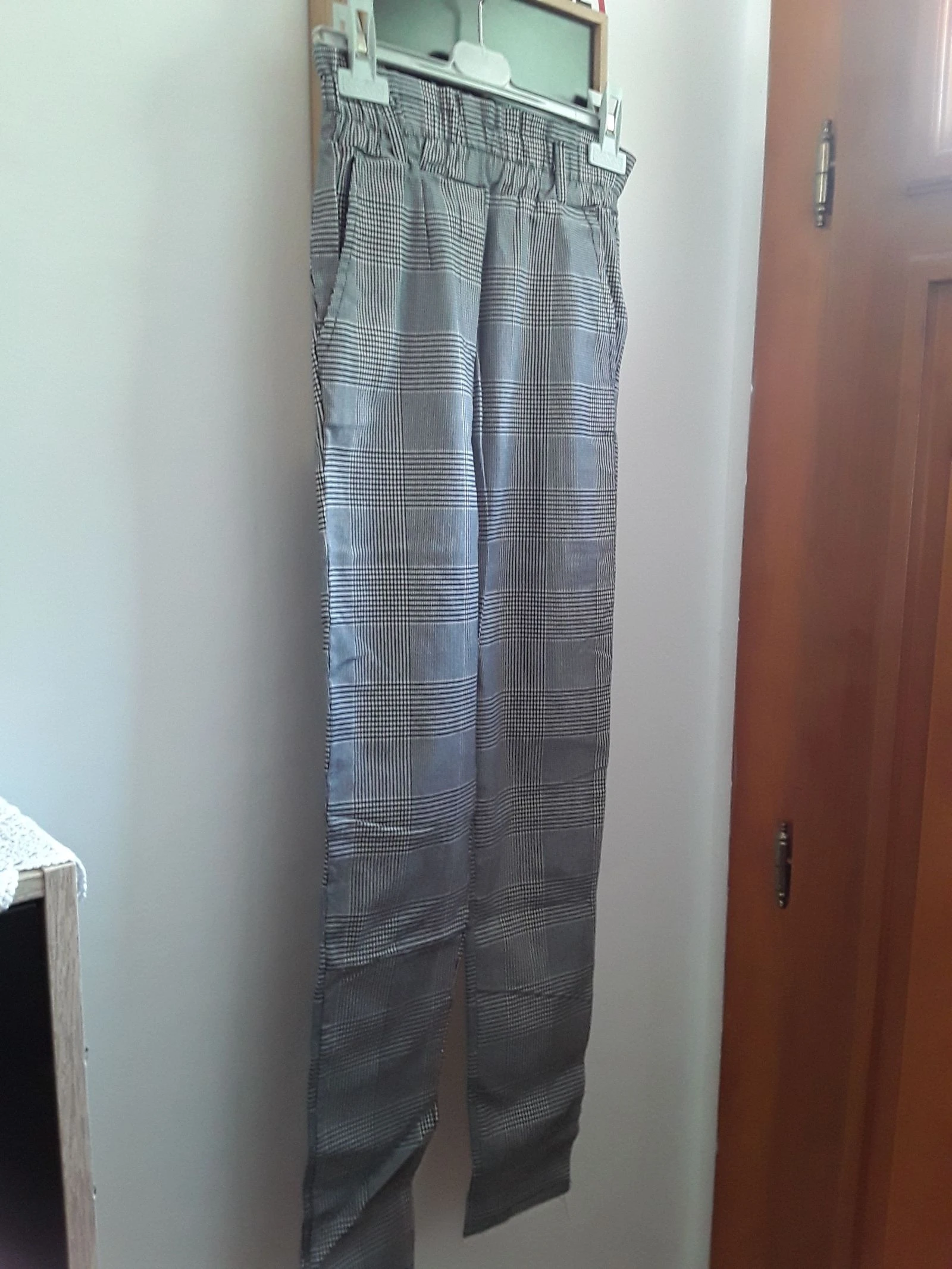 Pantalon stretch à petits carreaux avec poches 
